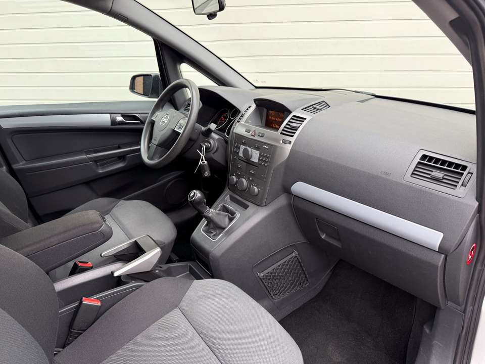 Opel Zafira - Imagem 12