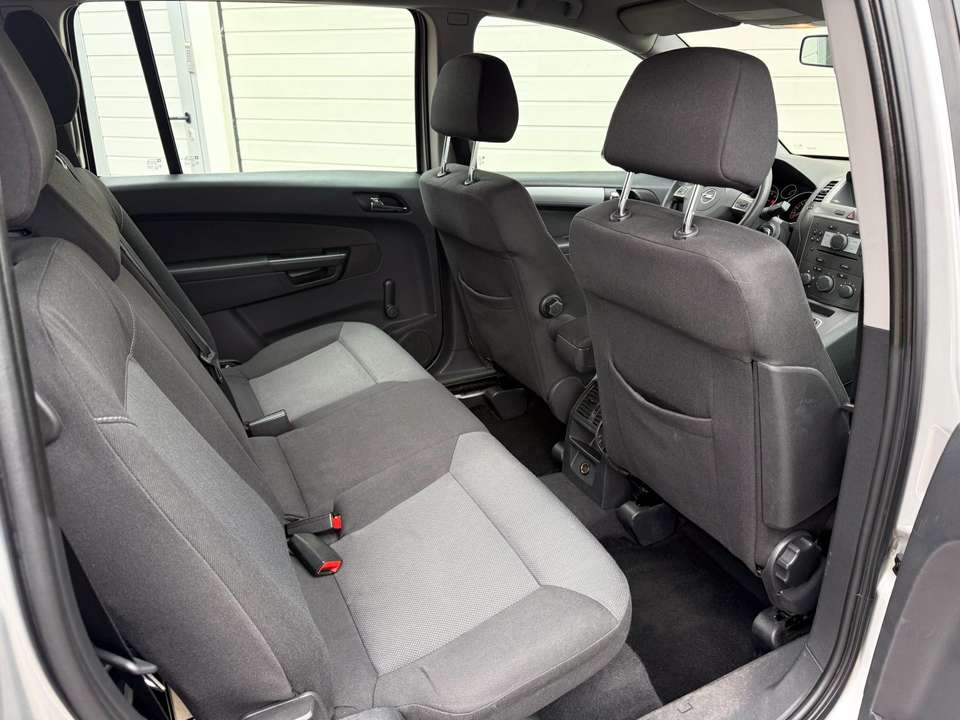 Opel Zafira - Imagem 13