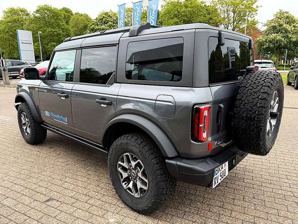 Ford Bronco - Imagem 8