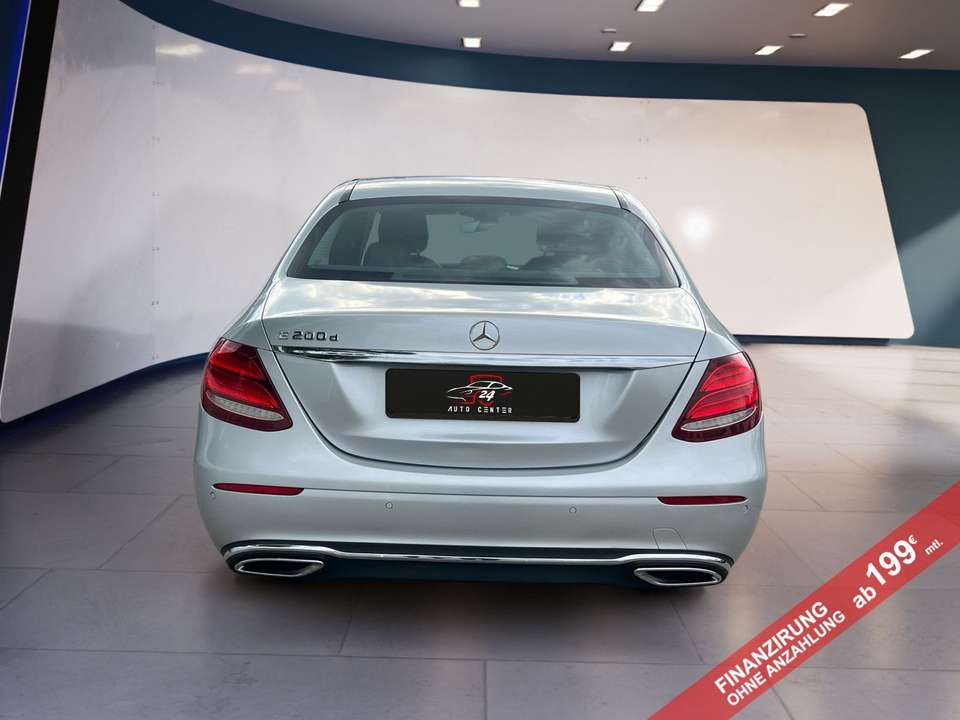 Mercedes-Benz E 200 - Imagem 7