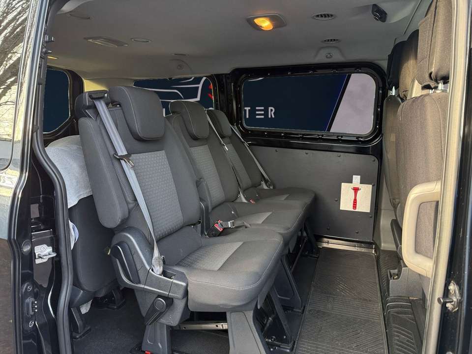 Ford Tourneo Custom - Imagem 13