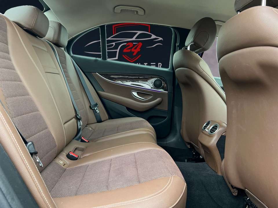 Mercedes-Benz E 200 - Imagem 14