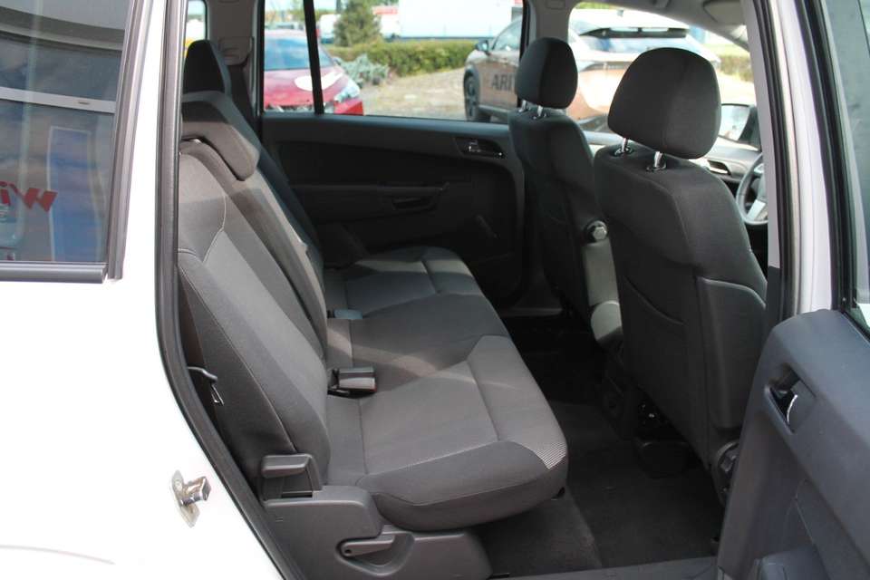 Opel Zafira - Imagem 11