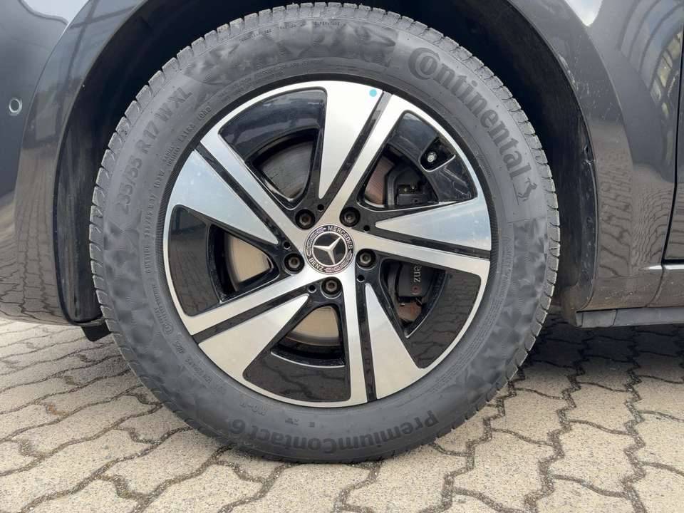 Mercedes-Benz V 250 - Imagem 12