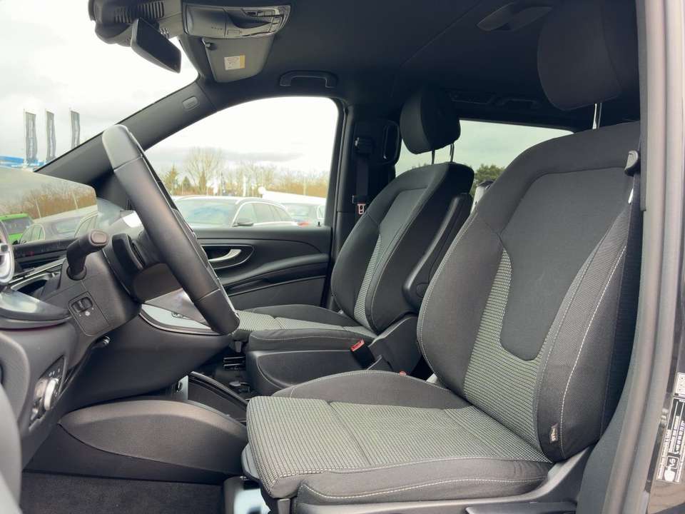 Mercedes-Benz V 250 - Imagem 14