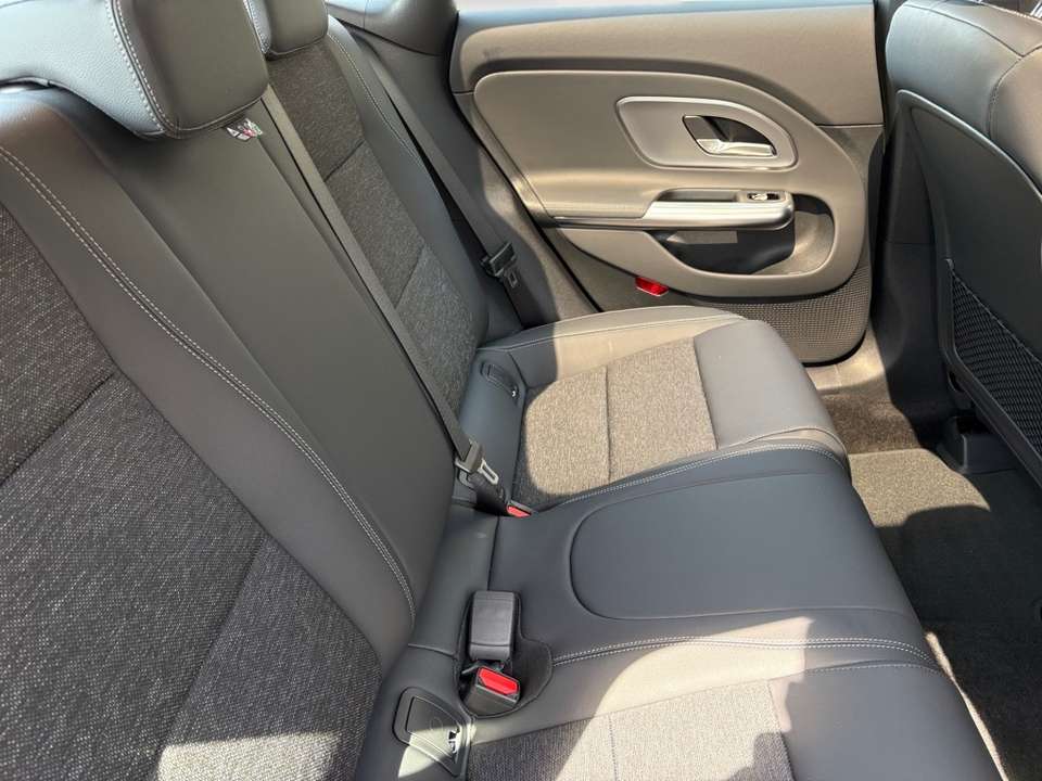 Car picture 9