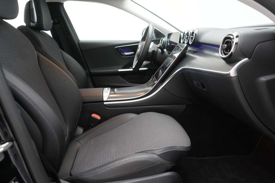 Mercedes-Benz C 220 - Imagem 6