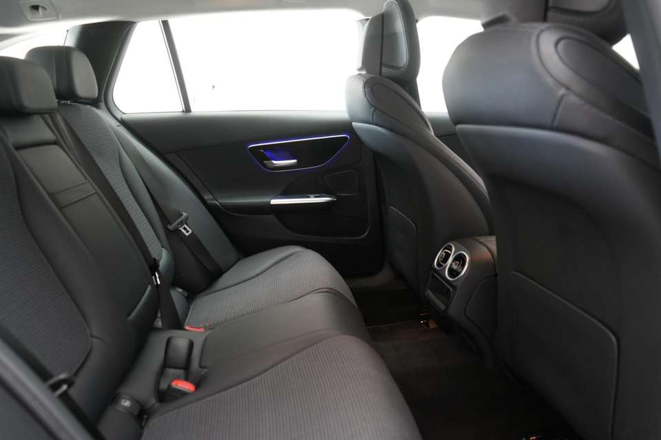 Mercedes-Benz C 220 - Imagem 8