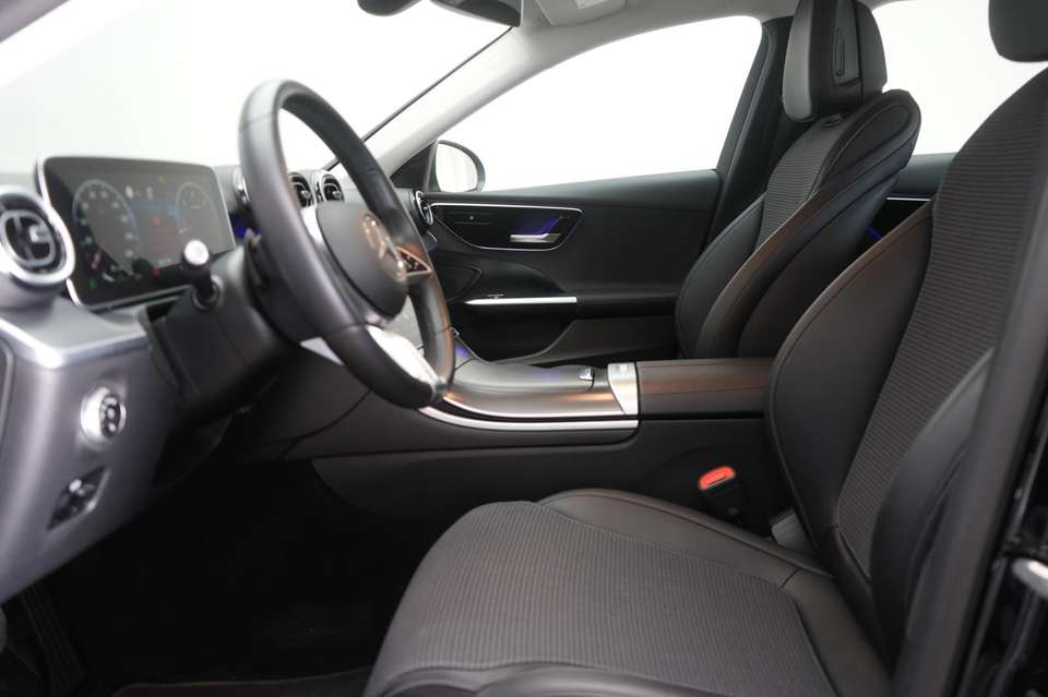 Mercedes-Benz C 220 - Imagem 9