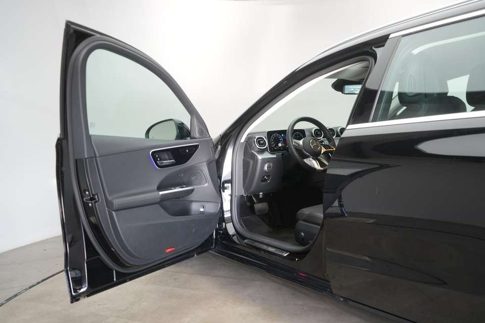 Mercedes-Benz C 220 - Imagem 11