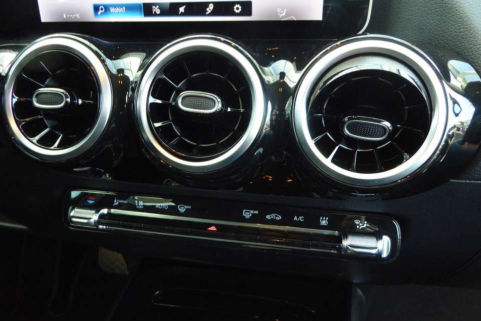 Mercedes-Benz B 180 - Imagem 10