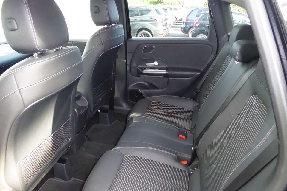 Mercedes-Benz B 180 - Imagem 13