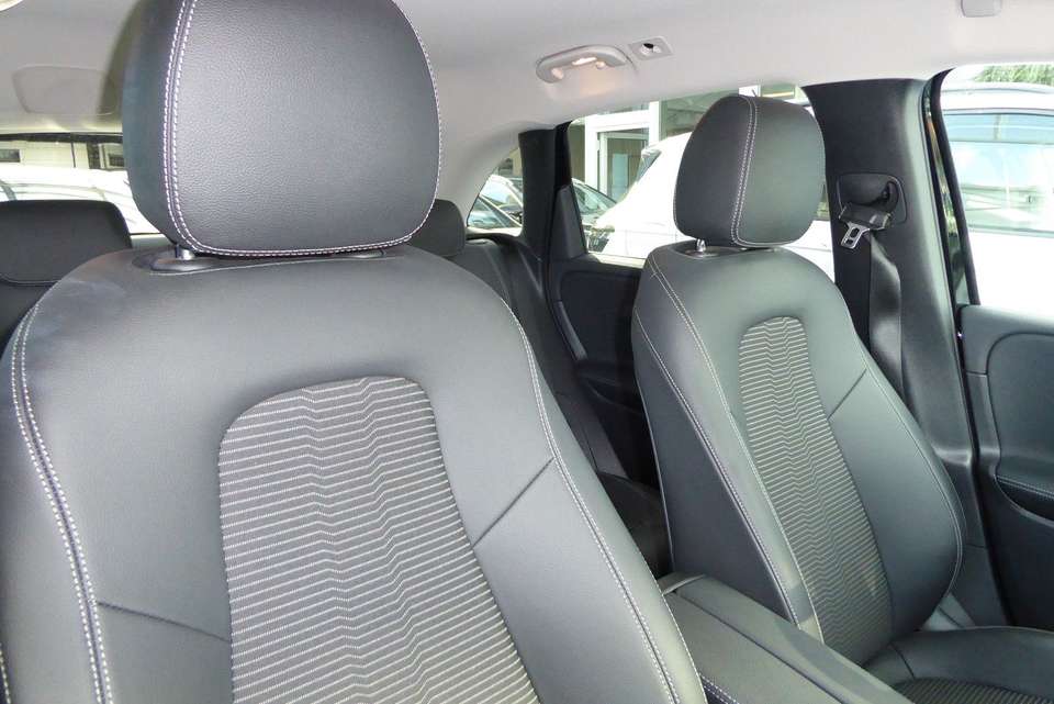 Mercedes-Benz B 180 - Imagem 14