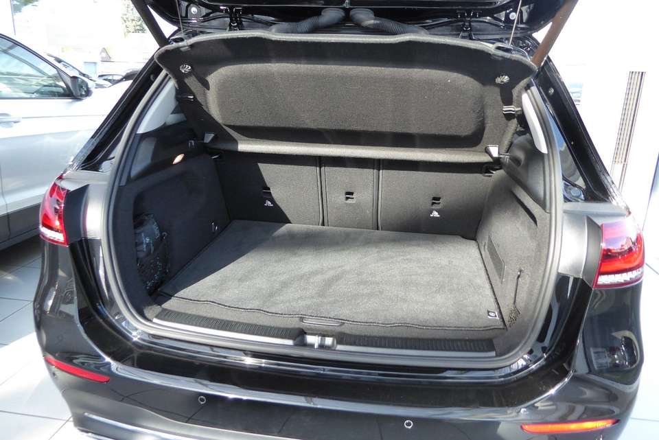 Mercedes-Benz B 180 - Imagem 15
