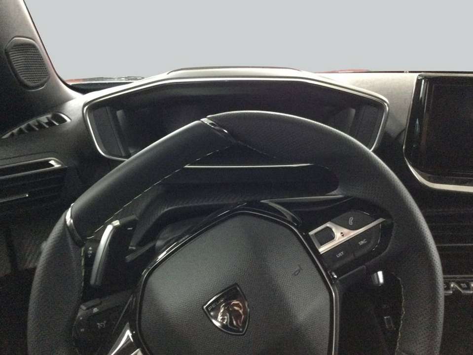 Peugeot 2008 - Imagem 13