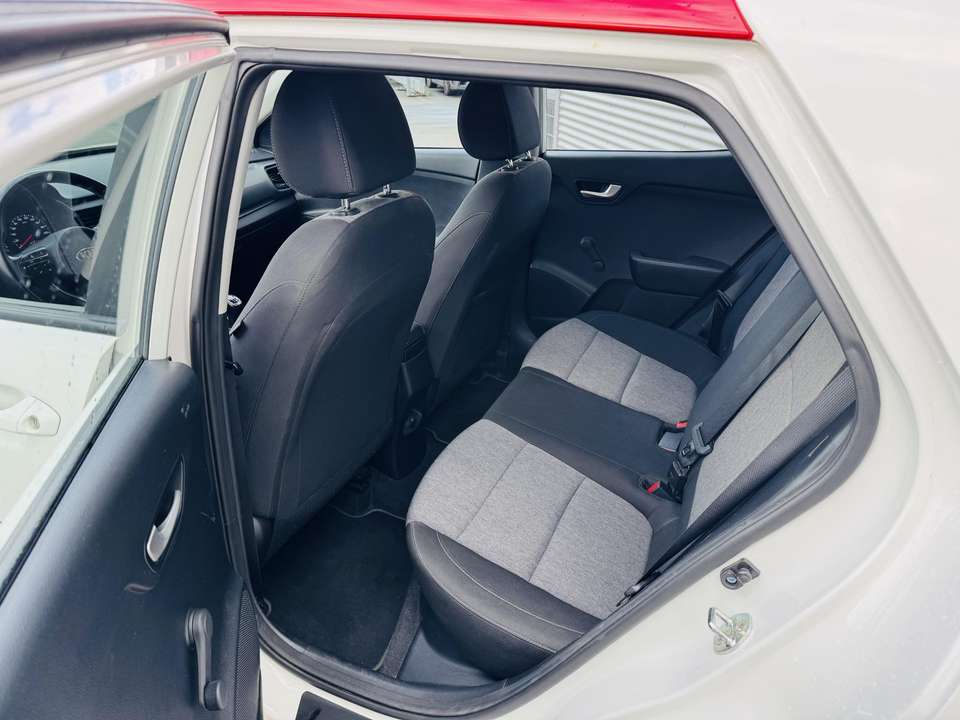 Kia Stonic - Imagem 8