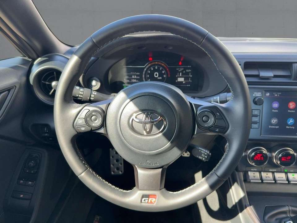 Toyota GR86 - Imagem 10