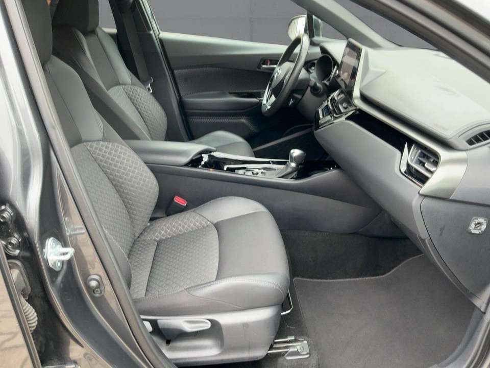 Toyota C-HR - Imagem 12