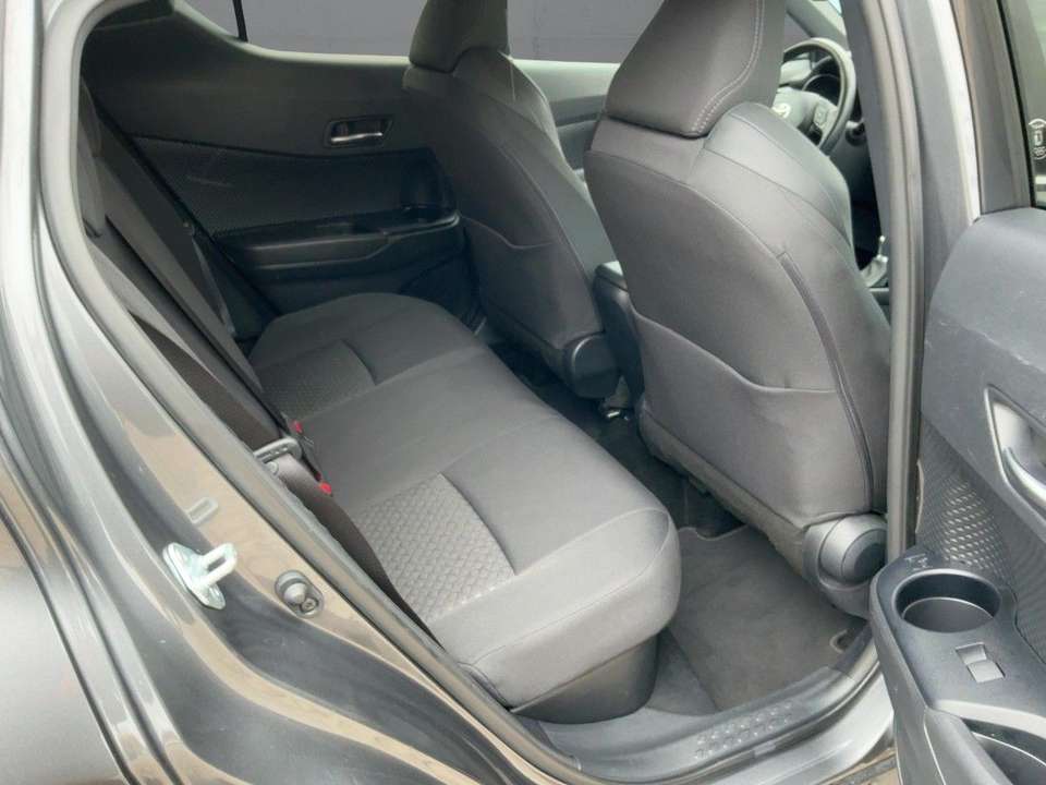 Toyota C-HR - Imagem 13