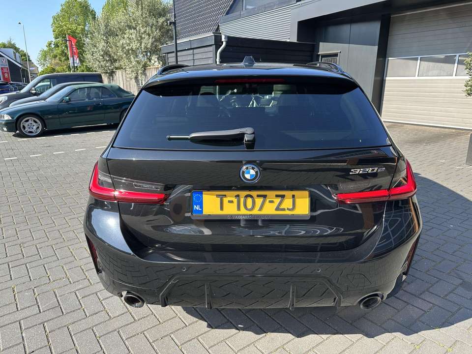 BMW 320 - Imagem 4