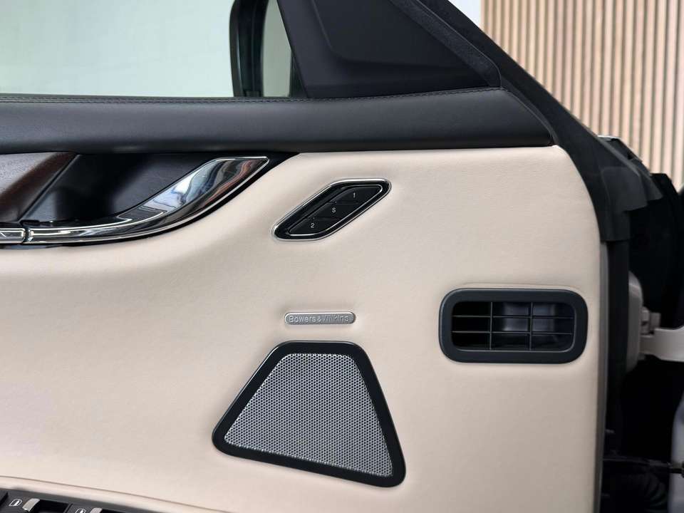 Maserati Quattroporte - Imagem 11