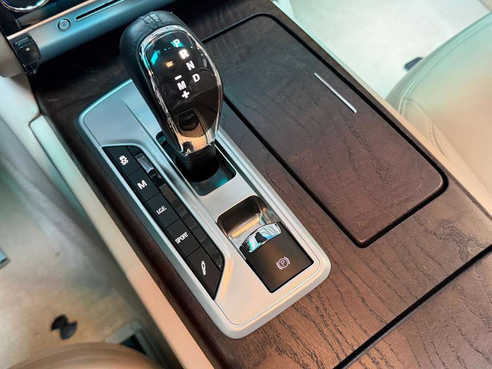 Maserati Quattroporte - Imagem 15