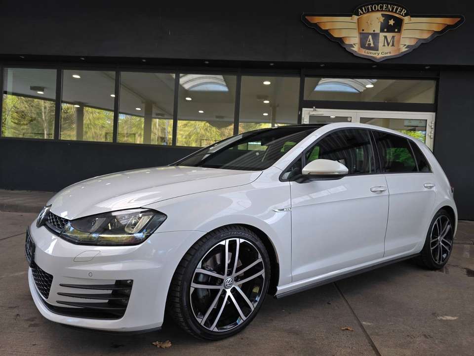 Volkswagen Golf - Imagem 1
