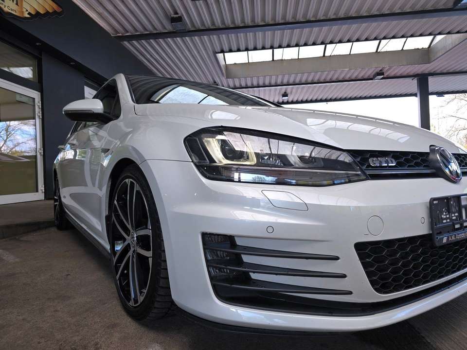 Volkswagen Golf - Imagem 8