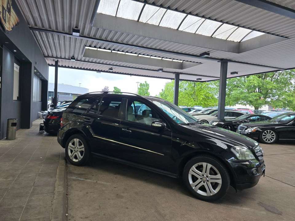 Mercedes-Benz ML 320 - Imagem 10