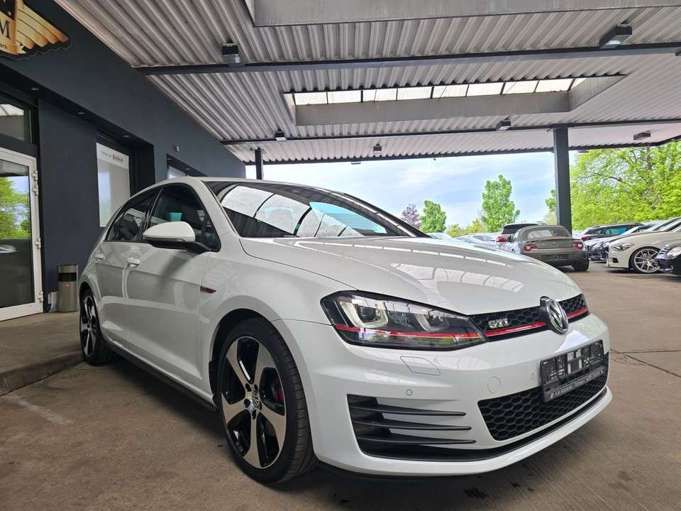 Volkswagen Golf - Imagem 8