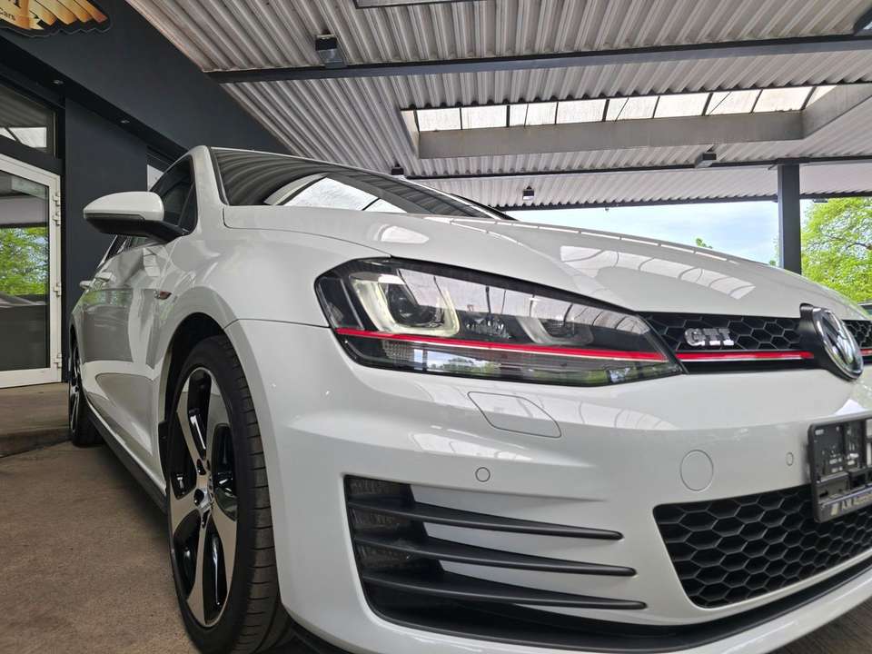 Volkswagen Golf - Imagem 9