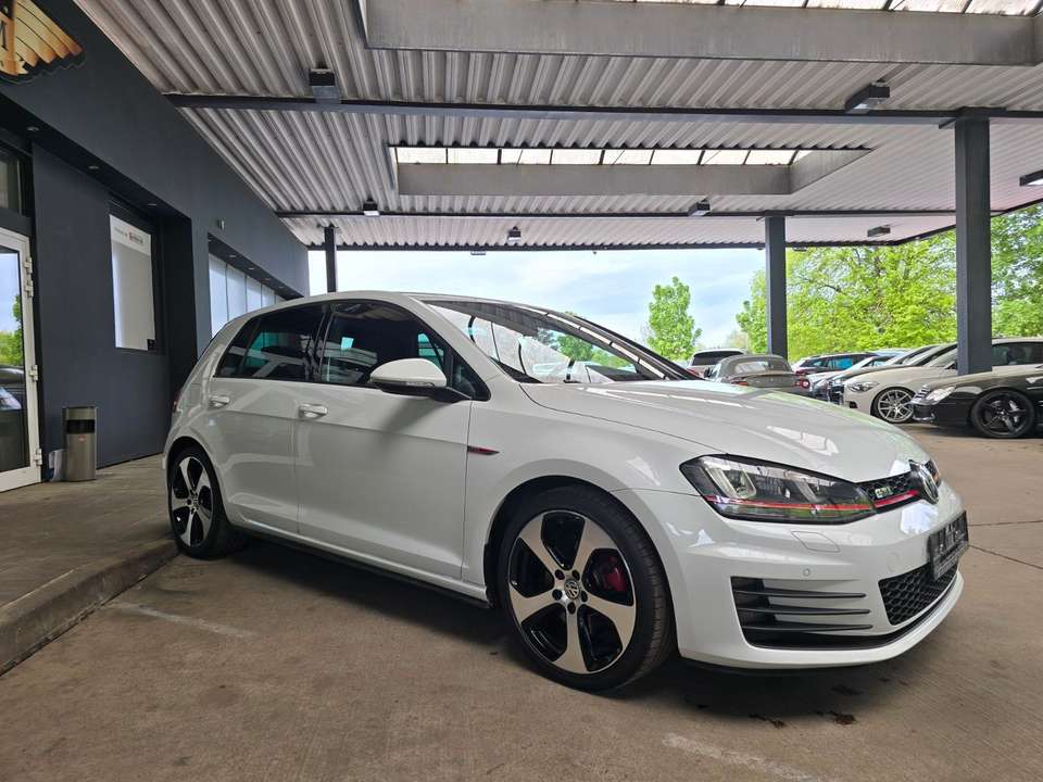 Volkswagen Golf - Imagem 10