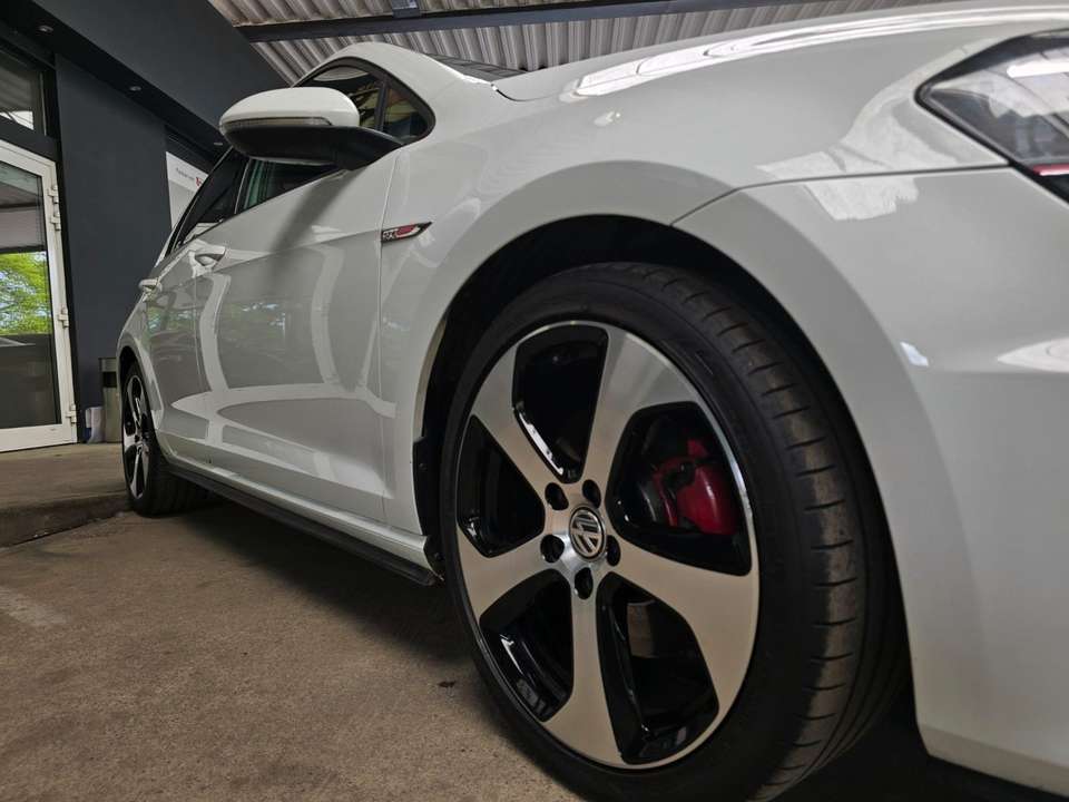 Volkswagen Golf - Imagem 11