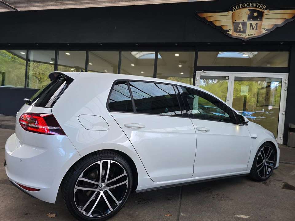 Volkswagen Golf - Imagem 12
