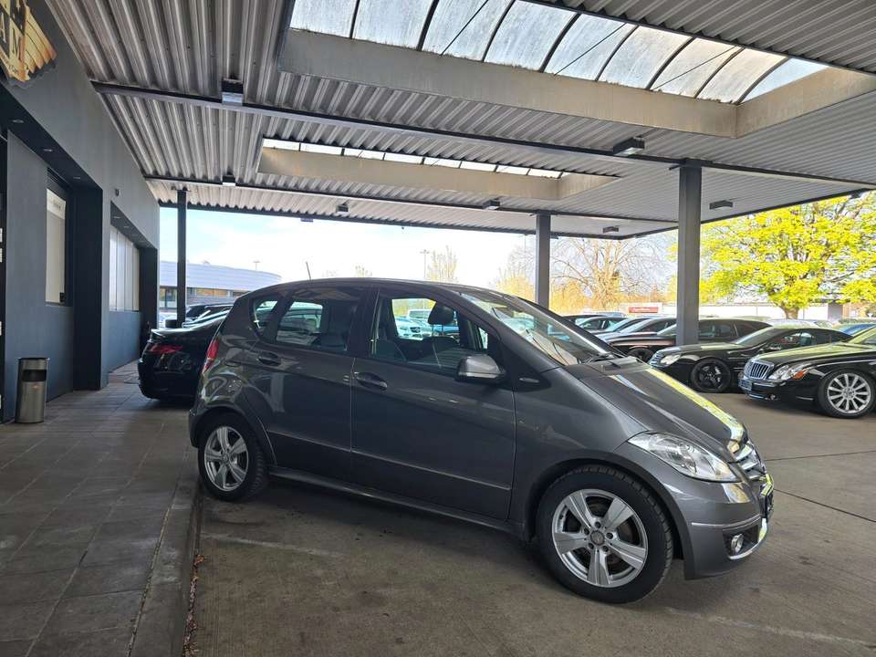 Mercedes-Benz A 180 - Imagem 9