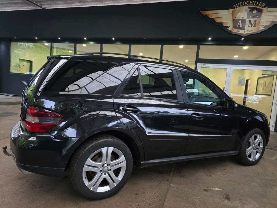Mercedes-Benz ML 320 - Imagem 15