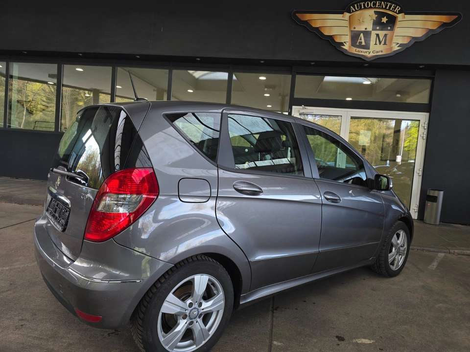 Mercedes-Benz A 180 - Imagem 11