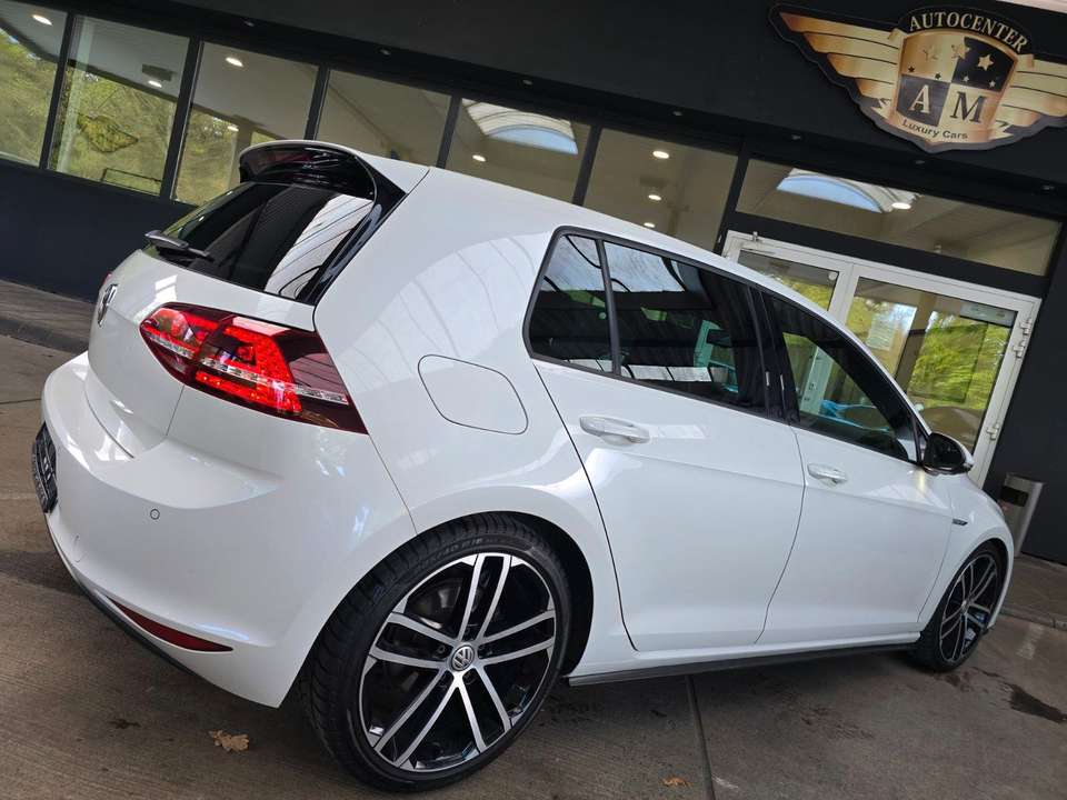 Volkswagen Golf - Imagem 14
