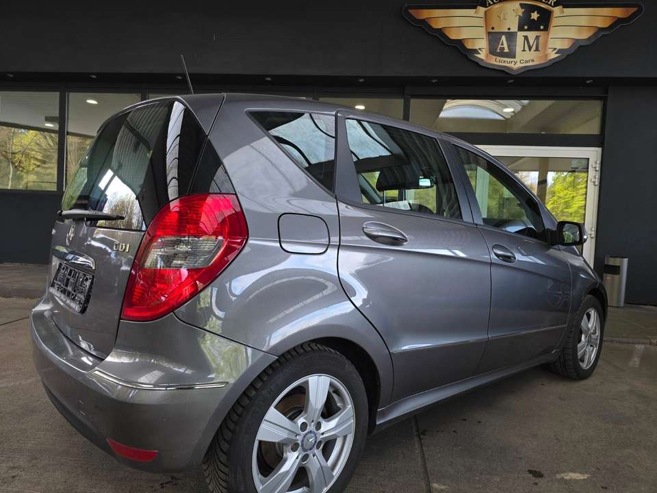 Mercedes-Benz A 180 - Imagem 14