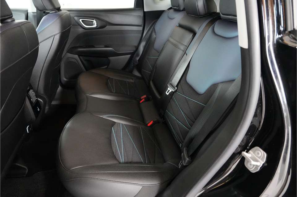 Car picture 18