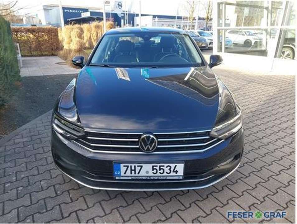 Volkswagen Passat - Imagem 2