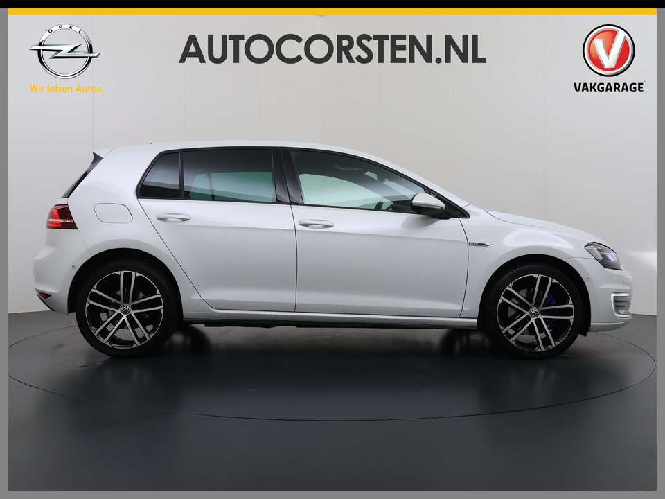 Volkswagen Golf GTE - Imagem 4