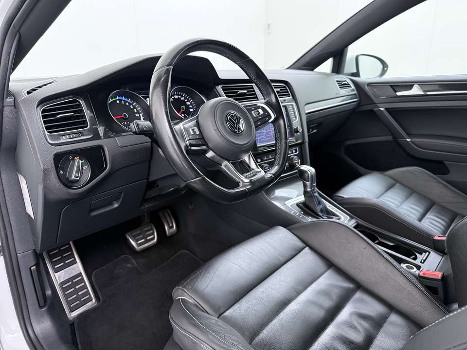 Volkswagen Golf GTE - Imagem 7