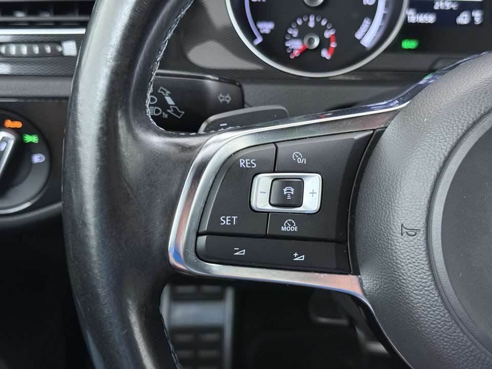 Volkswagen Golf GTE - Imagem 13