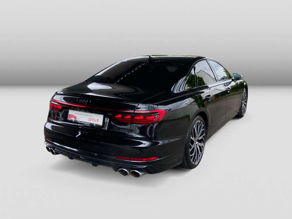 Audi S8 - Imagem 4