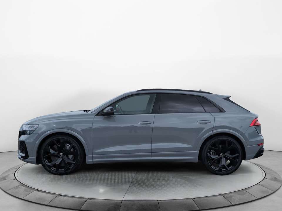 Audi RS Q8 - Imagem 2