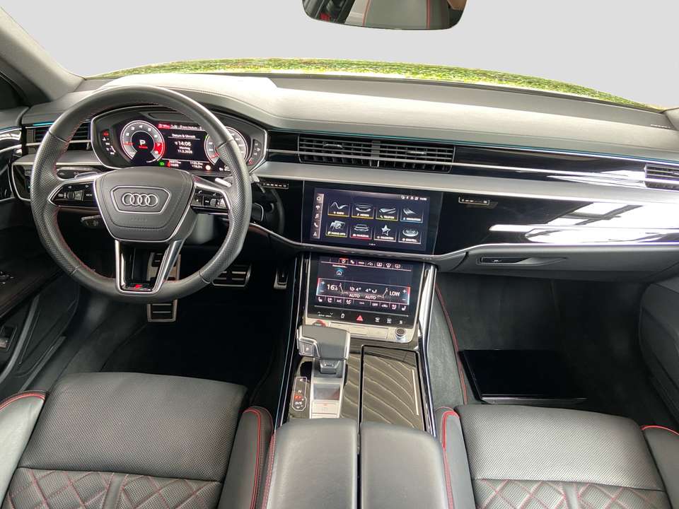 Audi S8 - Imagem 6