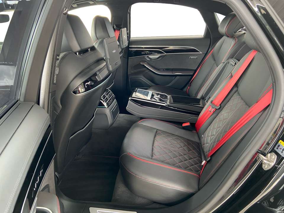 Audi S8 - Imagem 11