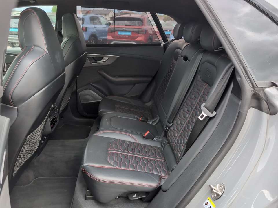 Audi RS Q8 - Imagem 10