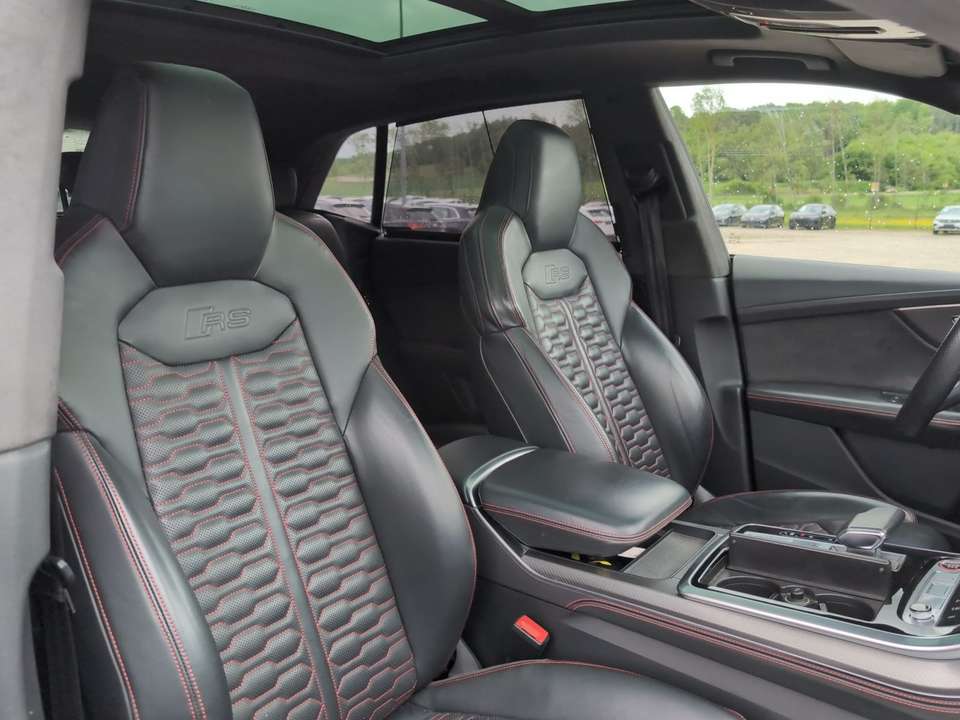 Audi RS Q8 - Imagem 12